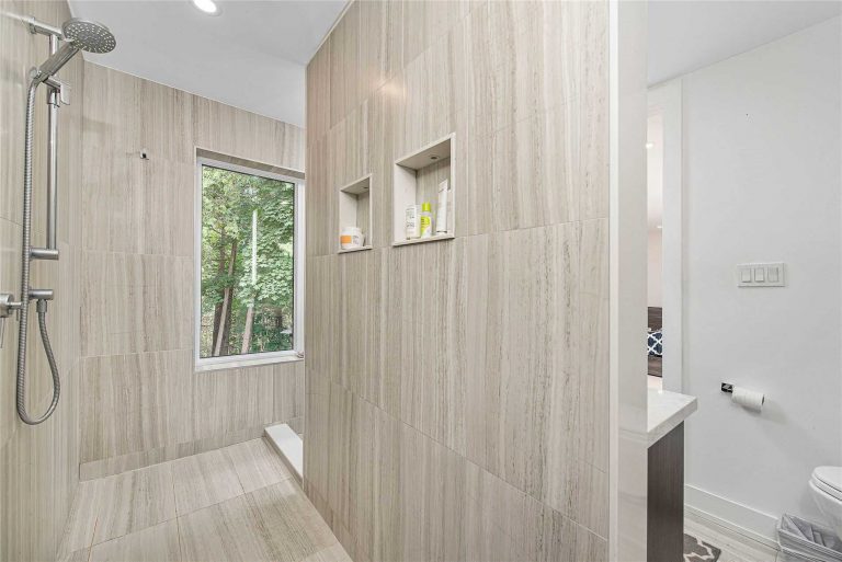 Toronto-custom-home-renovation-builder-shower