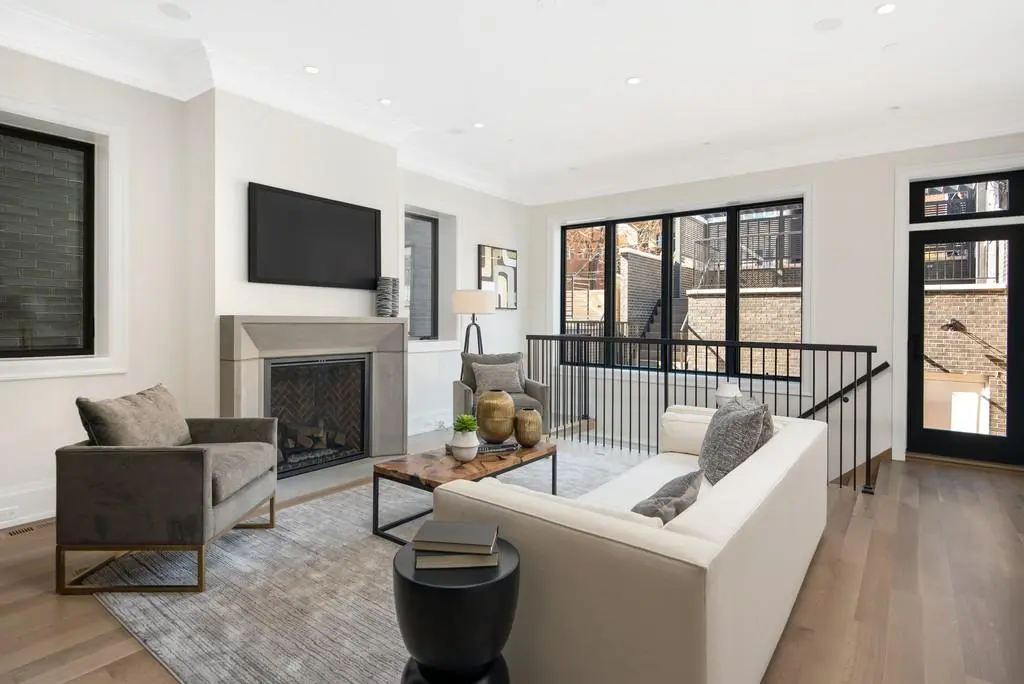 complete home renovation in Toronto by  Aria Build