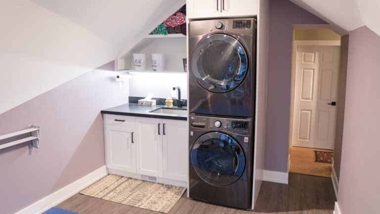 laundry-room-in-north-york-addition